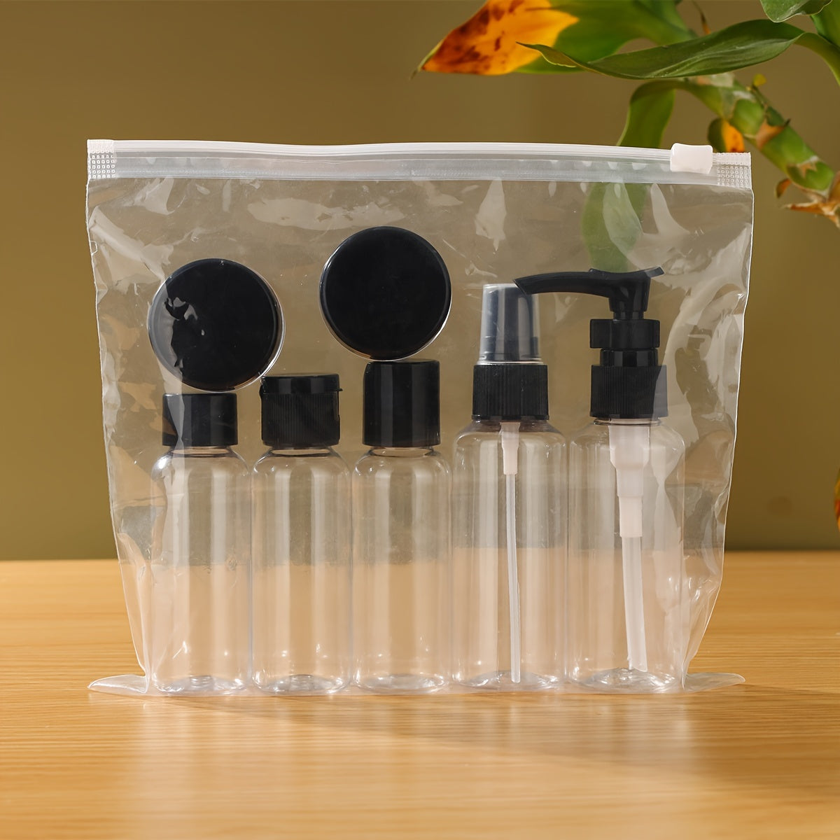 Set da 7 flaconi da viaggio ricaricabili per cosmetici e liquidi