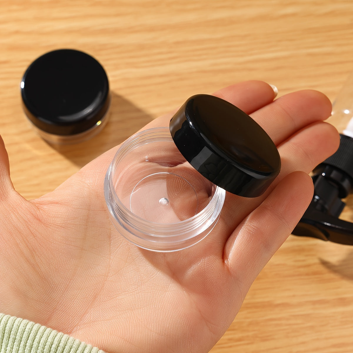 Set da 7 flaconi da viaggio ricaricabili per cosmetici e liquidi